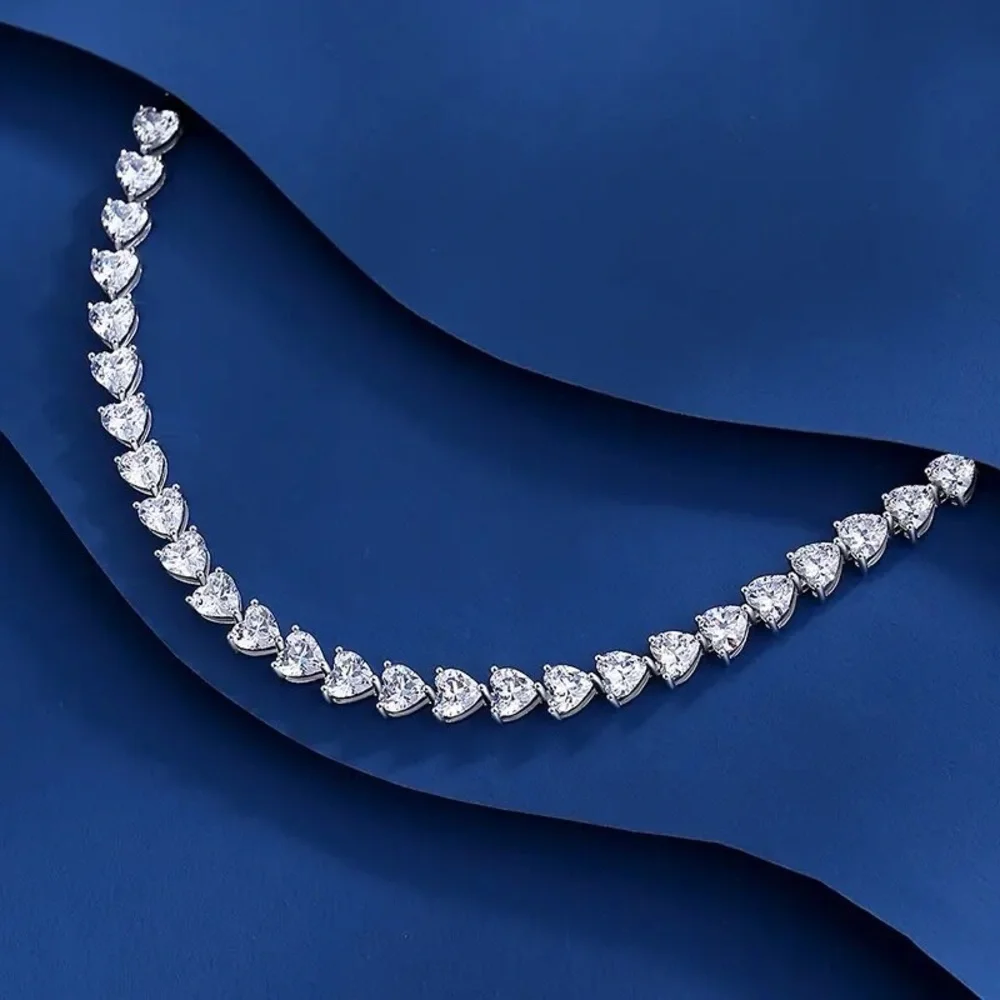 18k 30ct Heart Tennis Bracelet - Picture 11 of 17